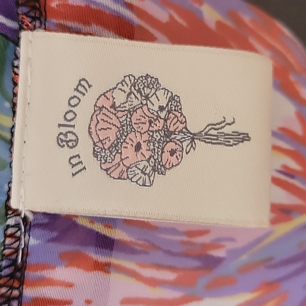 In Bloom Floral Sheer Robe, Size Large - Picture 8 of 9